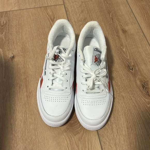 Retro Reebok sneakers - Picture 2 of 5